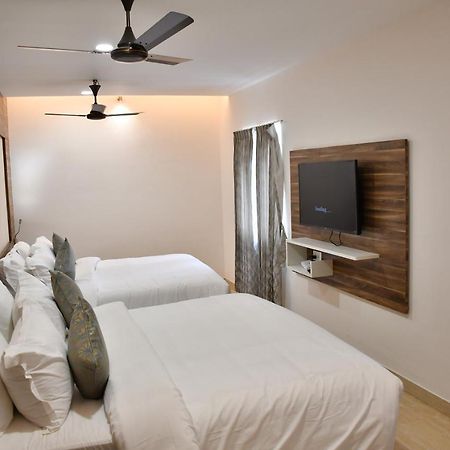 Adhikrishna Arcade Hotell Erode Eksteriør bilde